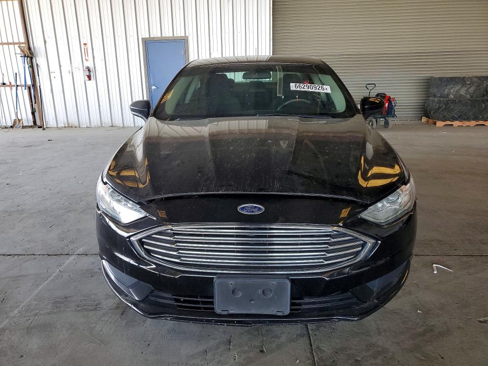 Photo 5 from auction – 2018 FORD FUSION with VIN 3FA6P0LU3JR163379