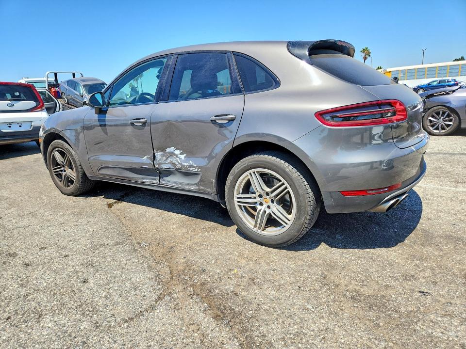 Photo 2 from auction – 2018 PORSCHE MACAN with VIN WP1AB2A53JLB32771