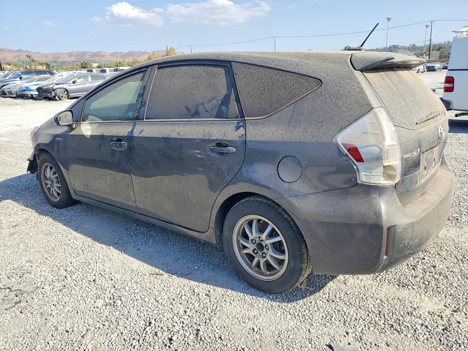 Photo 2 from auction – 2014 TOYOTA PRIUS V with VIN JTDZN3EU2E3335157