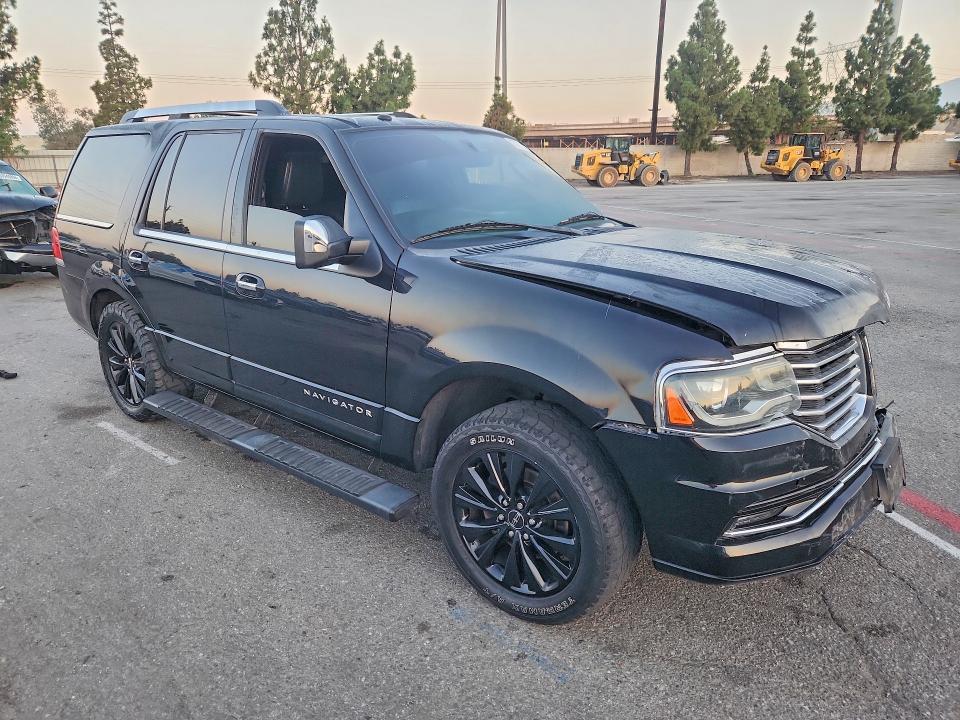 Photo 4 from auction – 2016 LINCOLN NAVIGATOR with VIN 5LMJJ2HT3GEL09429