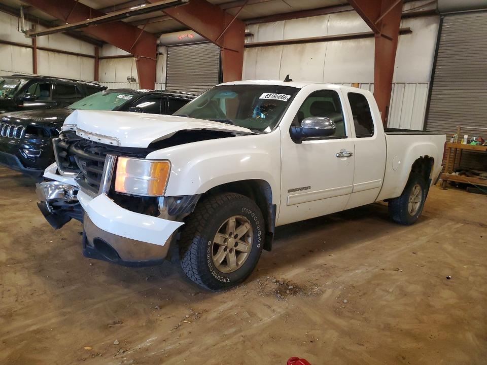 GMC SIERRA 2010 with VIN 1GTSKVE31AZ143667 - Photo from auction
