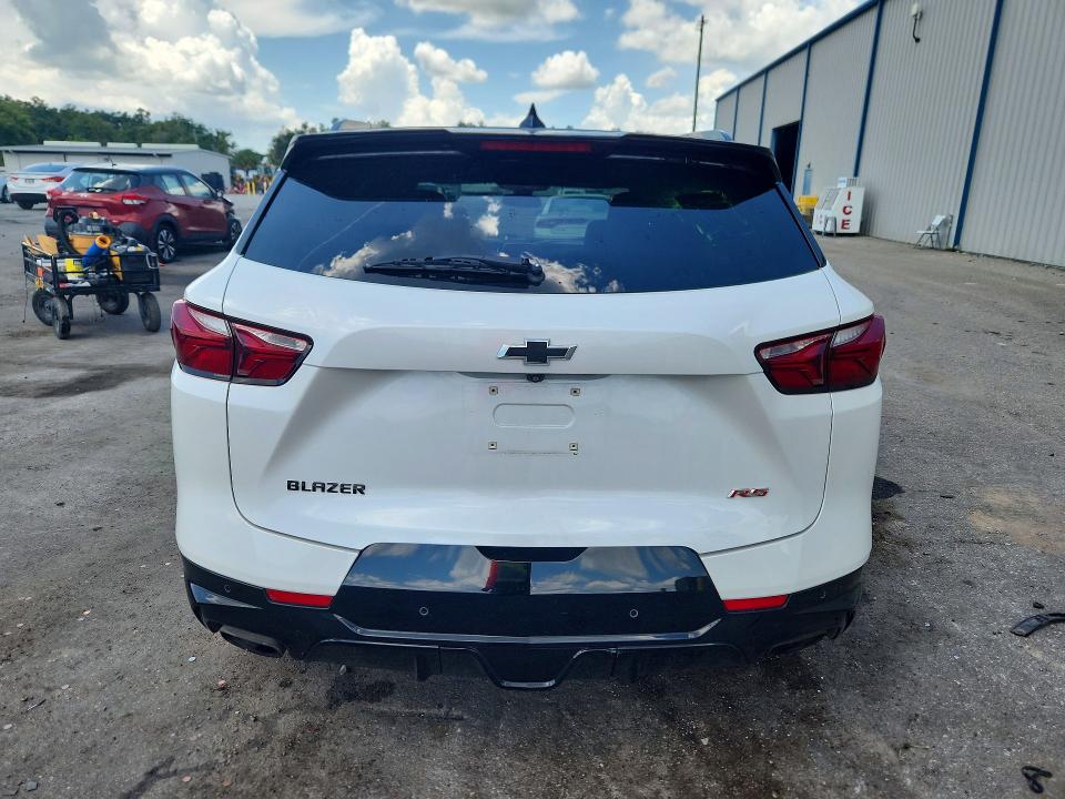 Photo 6 from auction – 2022 CHEVROLET BLAZER with VIN 3GNKBERSXNS237364