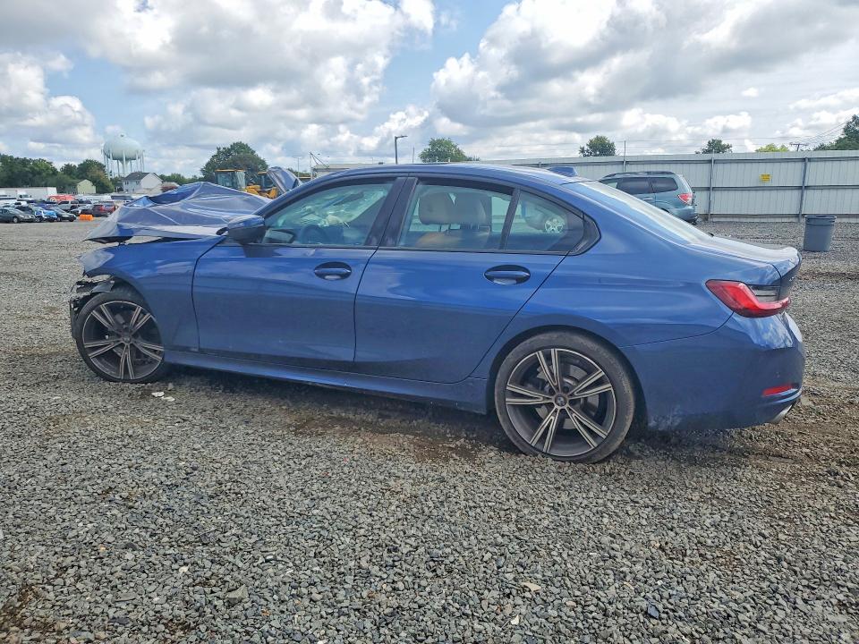 Photo 2 from auction – 2023 BMW 330XI with VIN 3MW89FF06P8D27020