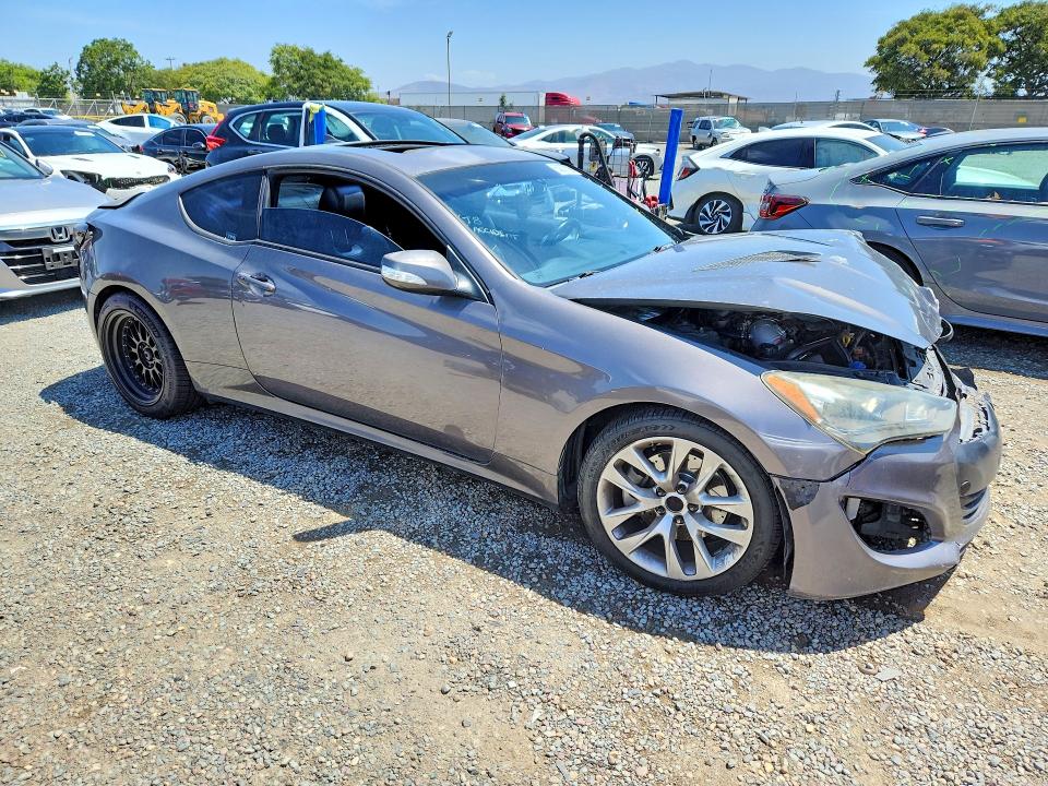 Photo 4 from auction – 2013 HYUNDAI GENESIS COUPE with VIN KMHHU6KJ3DU084390