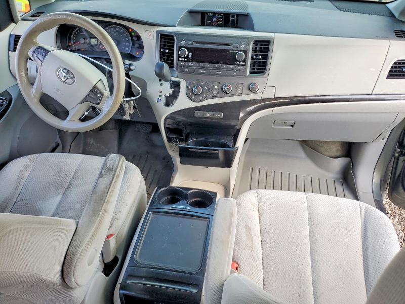 Photo 8 from auction – 2012 TOYOTA SIENNA with VIN 5TDKK3DC2CS223439
