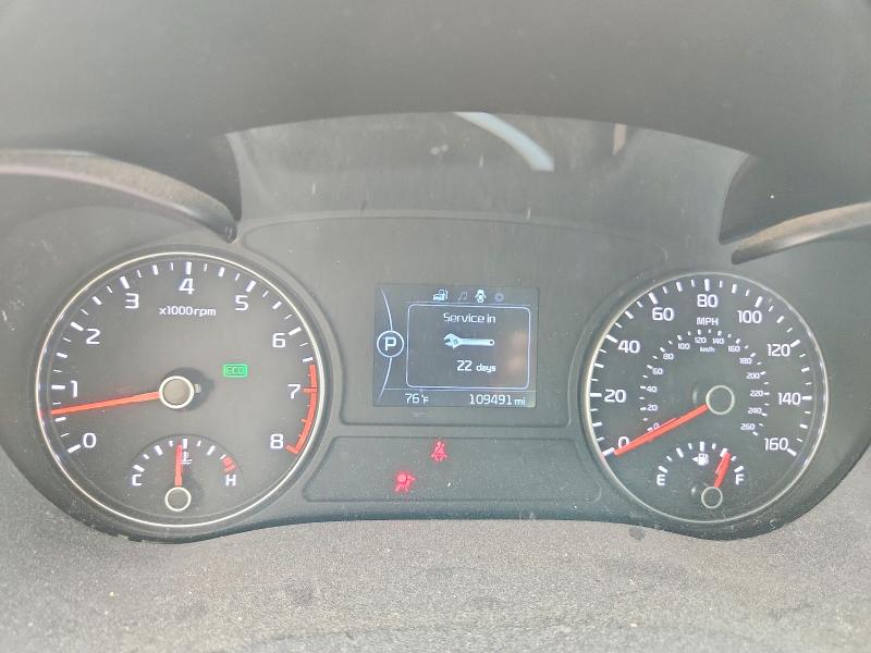 Photo 9 from auction – 2018 KIA OPTIMA with VIN 5XXGT4L37JG191421