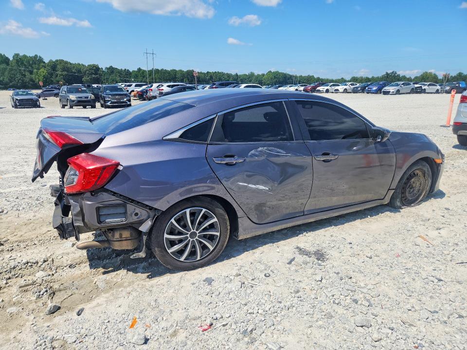 Снимка 3 от търг – 2017 HONDA CIVIC с VIN 19XFC2F50HE055907