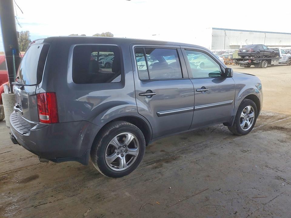 Zdjęcie 3 z aukcji – 2013 HONDA PILOT z VIN 5FNYF3H57DB018263