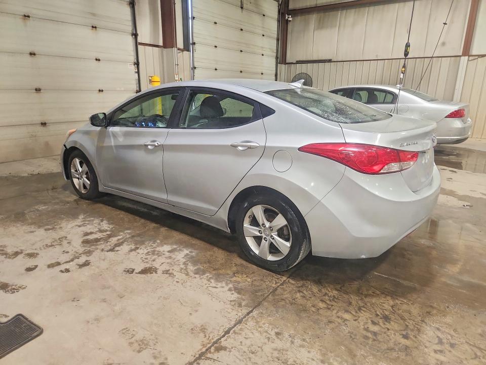 Photo 2 from auction – 2013 HYUNDAI ELANTRA with VIN 5NPDH4AE8DH334541