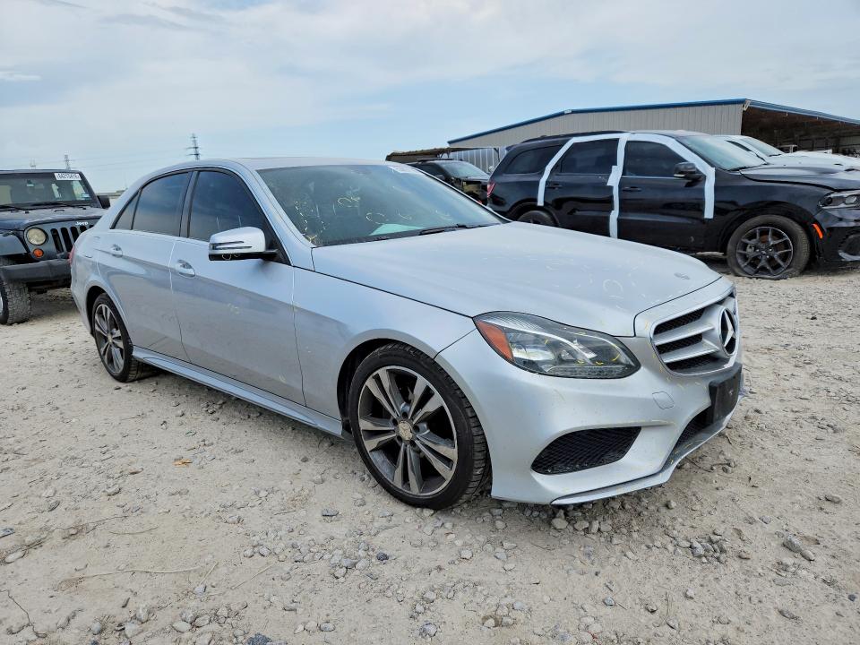 Photo 4 from auction – 2016 MERCEDES-BENZ E with VIN WDDHF5KBXGB241629