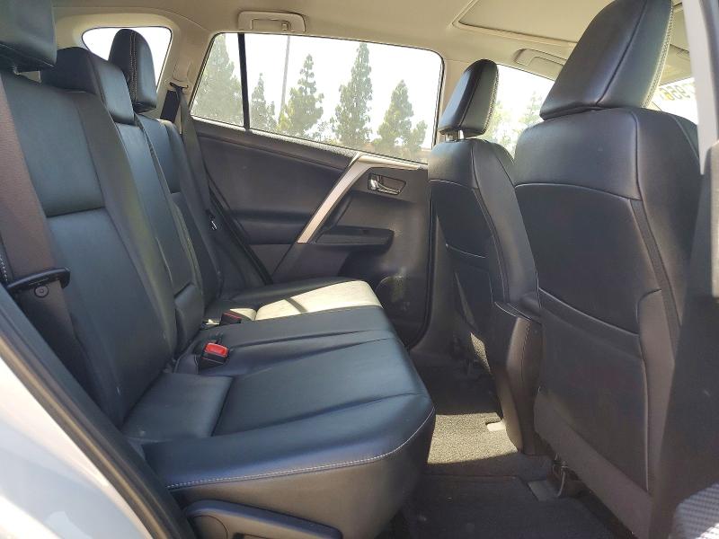 Photo 11 from auction – 2015 TOYOTA RAV4 with VIN 2T3YFREV4FW196300