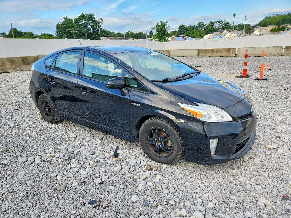 Photo 4 from auction – 2014 TOYOTA PRIUS with VIN JTDKN3DU8E0371861