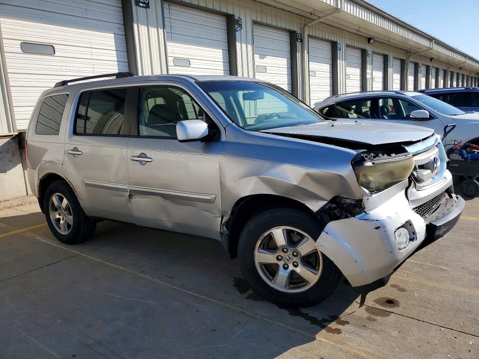 Photo 4 from auction – 2011 HONDA PILOT with VIN 5FNYF4H62BB040277
