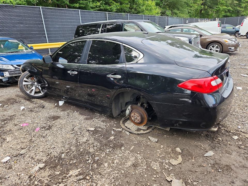 Photo 2 from auction – 2011 INFINITI M56 with VIN JN1AY1AP1BM520186