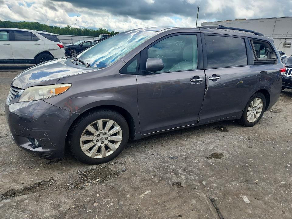 TOYOTA SIENNA 2013 with VIN 5TDDK3DC9DS061013 - Photo from auction