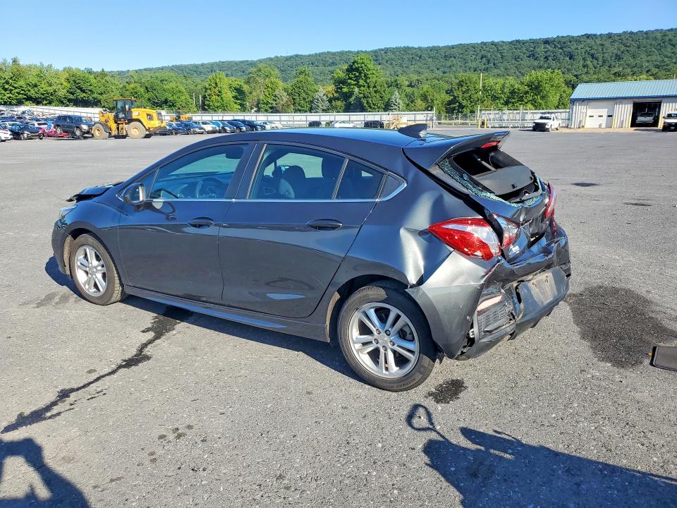 Photo 2 from auction – 2017 CHEVROLET CRUZE with VIN 3G1BE6SM6HS586942