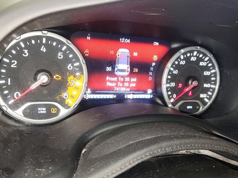 Photo 9 from auction – 2018 JEEP RENEGADE with VIN ZACCJBCB3JPH41385