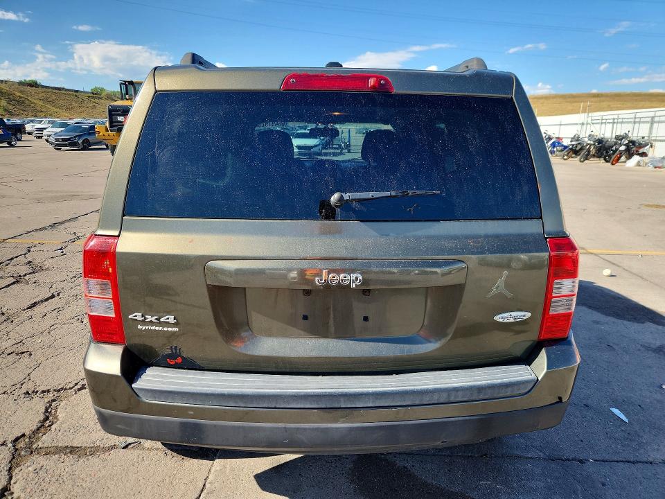 Photo 6 from auction – 2015 JEEP PATRIOT with VIN 1C4NJRFB8FD339882