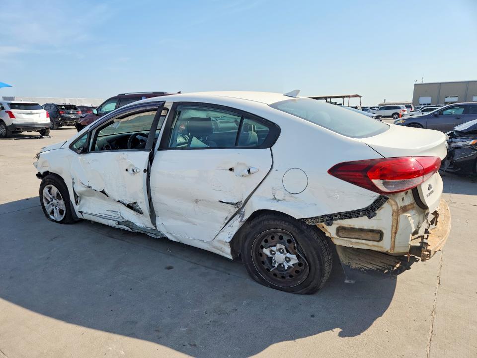 Photo 2 from auction – 2017 KIA FORTE with VIN 3KPFK4A75HE157775