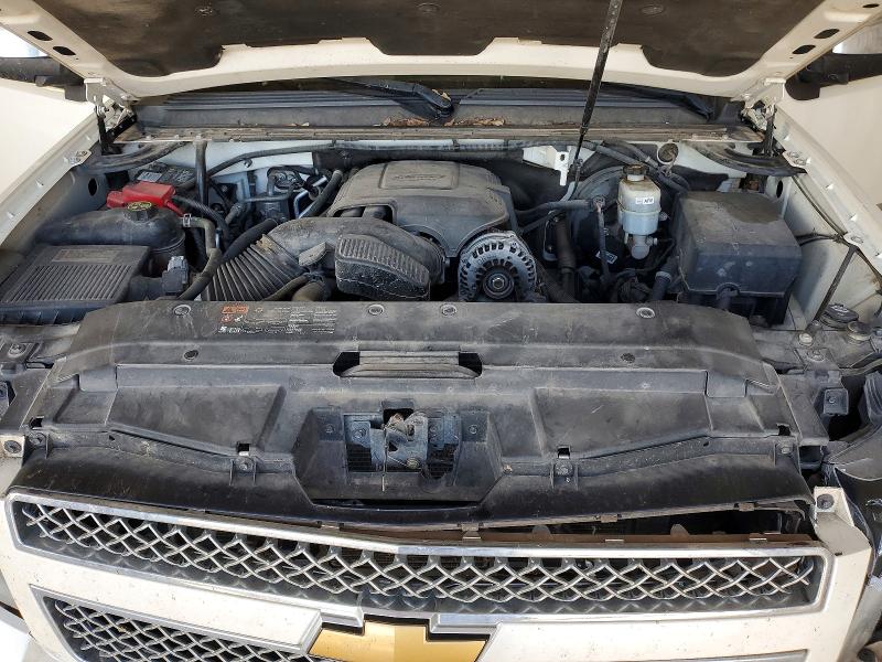 Photo 12 from auction – 2013 CHEVROLET SUBURBAN with VIN 1GNSCKE02DR366037