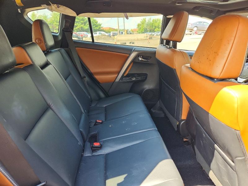 Photo 11 from auction – 2017 TOYOTA RAV4 with VIN 2T3JFREV6HW639325