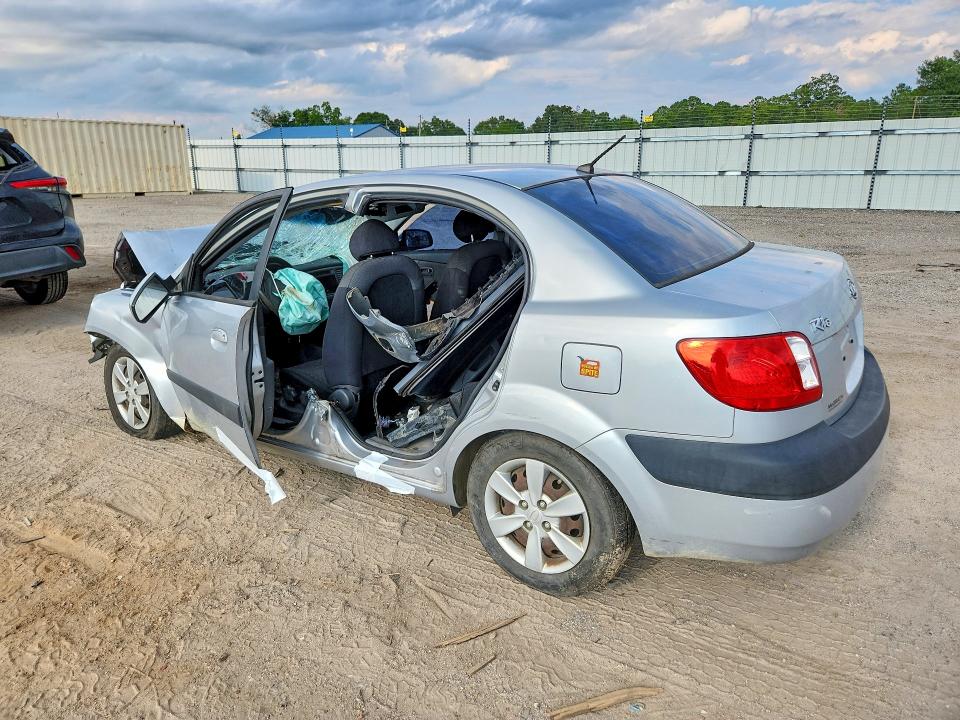 Photo 2 from auction – 2008 KIA RIO with VIN KNADE123886426217