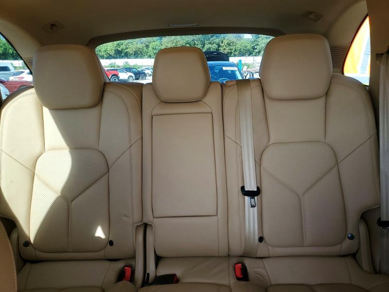 Photo 10 from auction – 2014 PORSCHE CAYENNE with VIN WP1AA2A29ELA02458