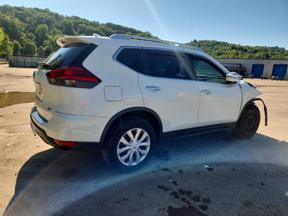 Zdjęcie 3 z aukcji – 2017 NISSAN ROGUE z VIN KNMAT2MV3HP536599