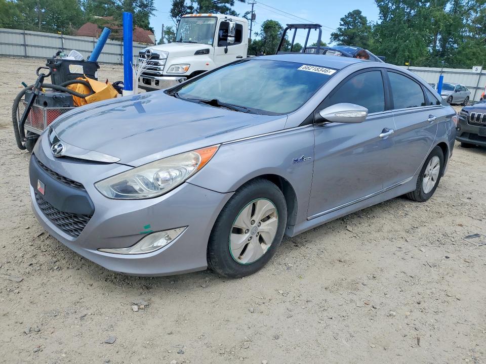 HYUNDAI SONATA HYBRID 2015 with VIN KMHEC4A40FA130459 - Photo from auction