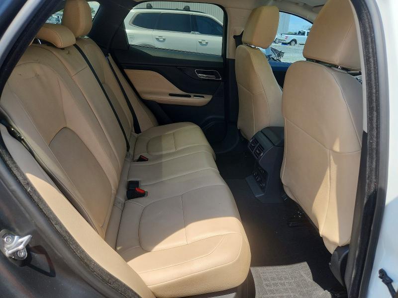 Photo 11 from auction – 2017 JAGUAR F-PACE with VIN SADCJ2BVXHA893996