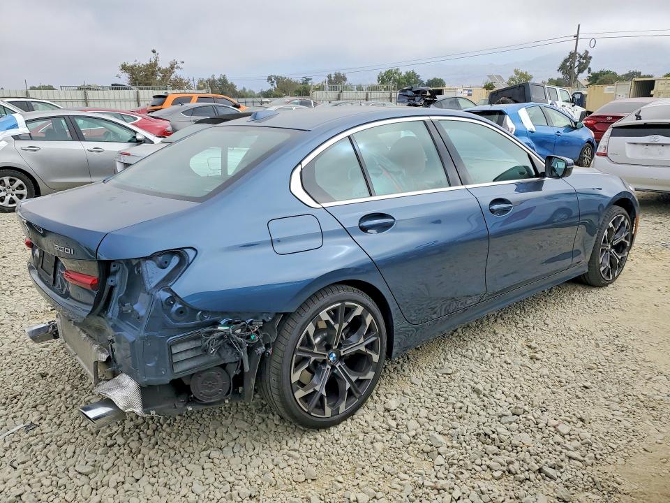Photo 3 from auction – 2025 BMW 330I with VIN 3MW69CW04S8F09037
