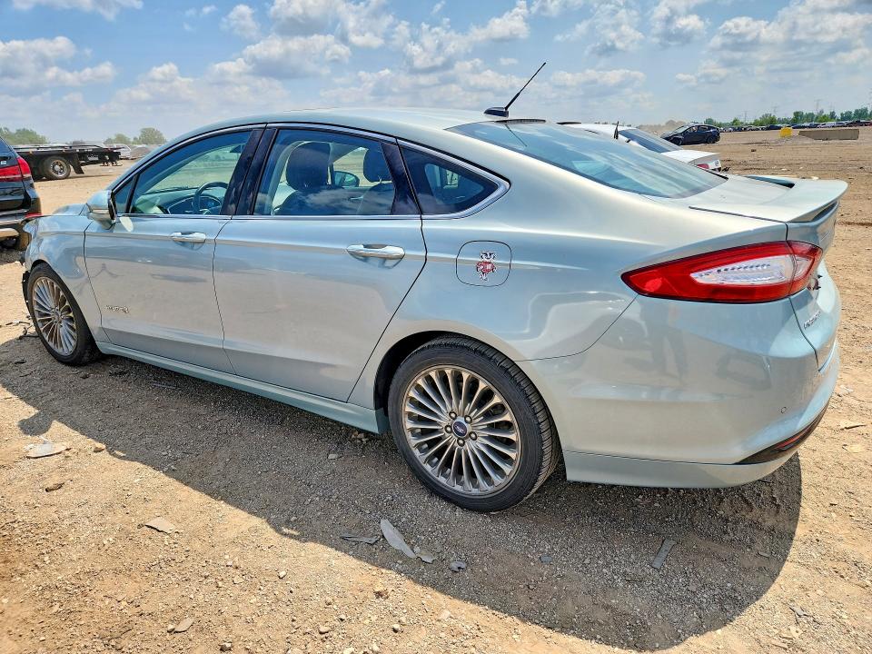 Photo 2 from auction – 2013 FORD FUSION with VIN 3FA6P0RU4DR359620