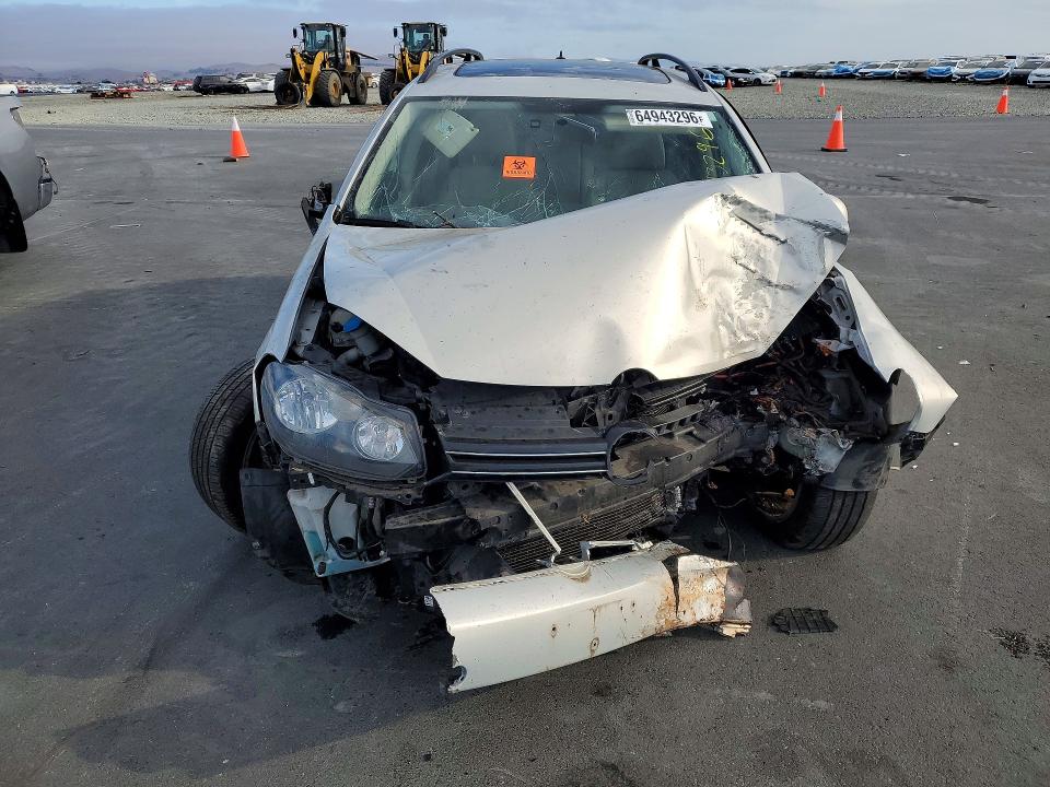 Photo 5 from auction – 2010 VOLKSWAGEN JETTA with VIN 3VWTZ7AJ6AM698838