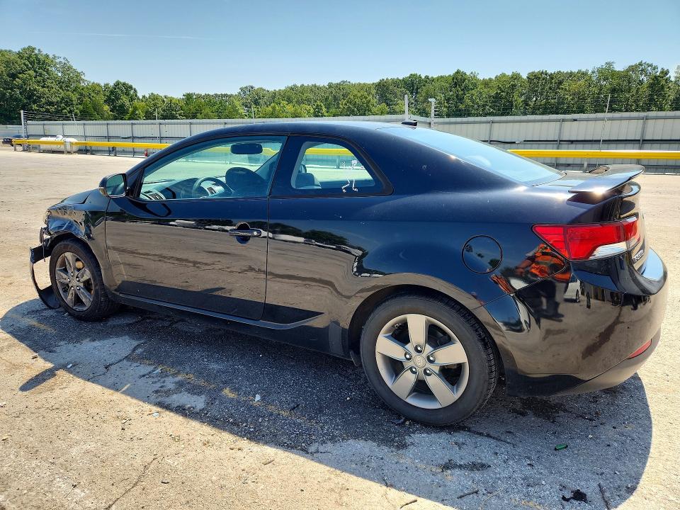 Photo 2 from auction – 2011 KIA FORTE KOUP with VIN KNAFU6A22B5333109