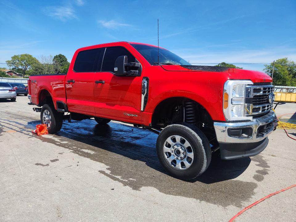 Снимка 4 от търг – 2023 FORD F250 с VIN 1FT8W2BM2PEC00324