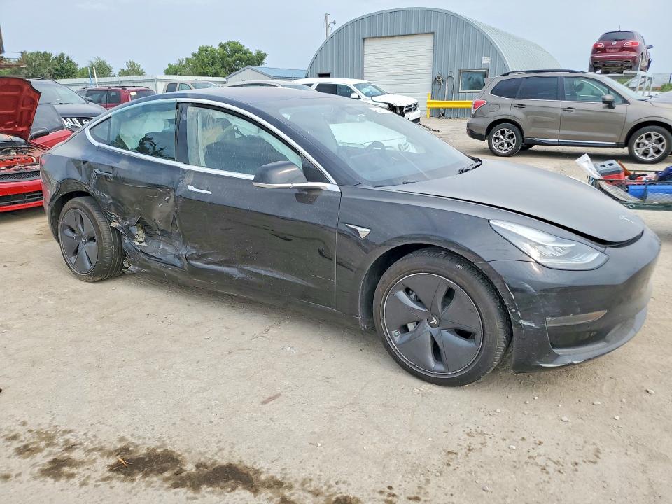 Photo 4 from auction – 2018 TESLA MODEL 3 with VIN 5YJ3E1EA2JF053839