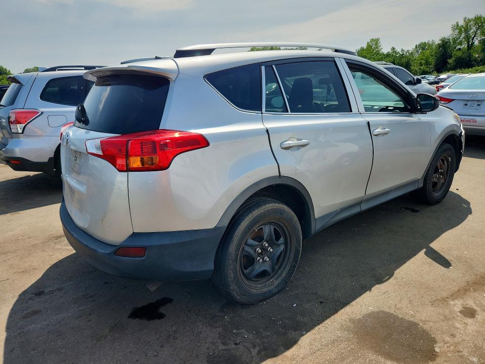 Photo 3 from auction – 2015 TOYOTA RAV4 with VIN 2T3BFREV9FW345922