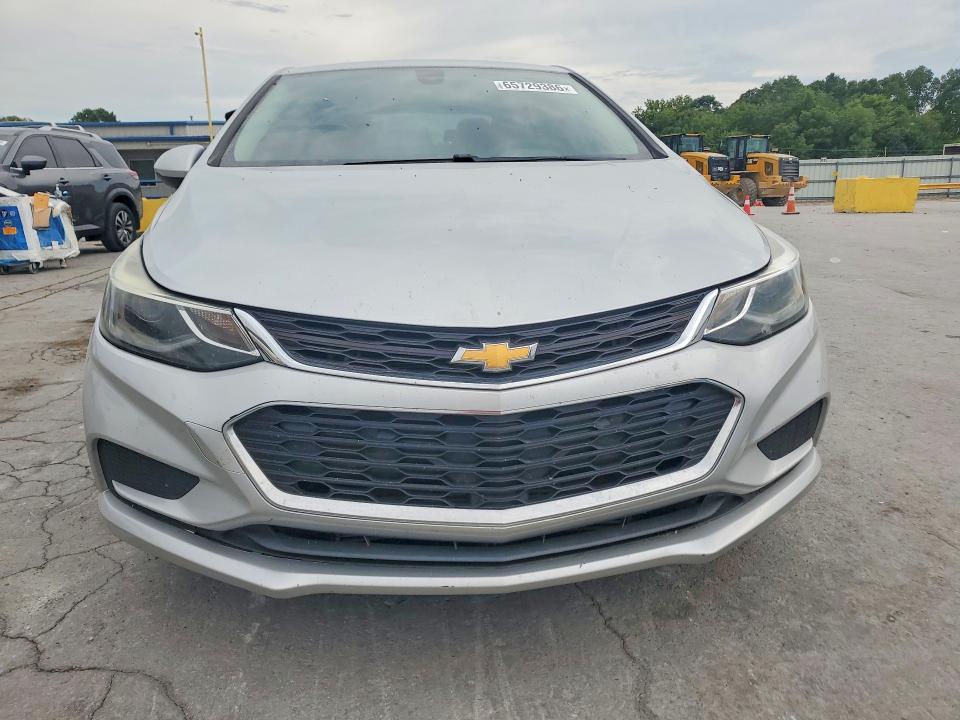 Photo 5 from auction – 2017 CHEVROLET CRUZE with VIN 1G1BE5SM3H7229260