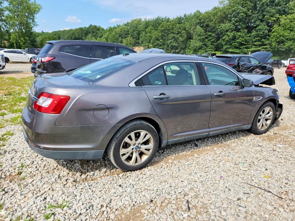 Photo 3 from auction – 2011 FORD TAURUS with VIN 1FAHP2EW1BG146527