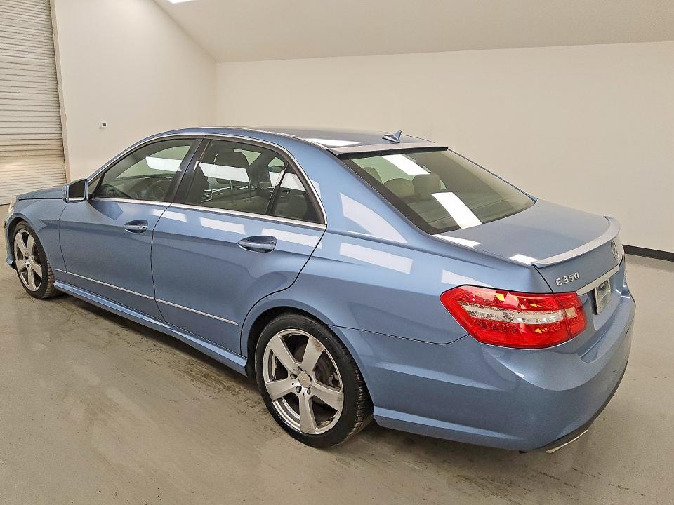 Photo 2 from auction – 2010 MERCEDES-BENZ E with VIN WDDHF5GBXAA084836