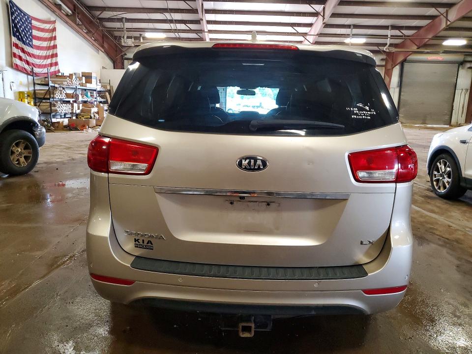 Photo 6 from auction – 2016 KIA SEDONA with VIN KNDMB5C12G6211432
