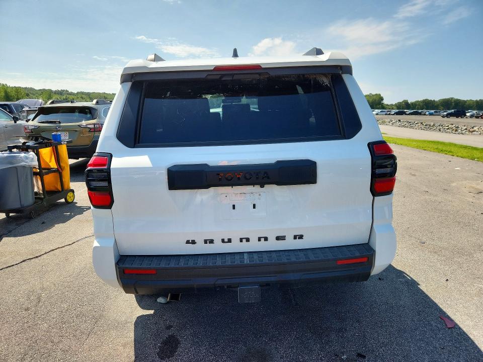 Photo 6 from auction – 2026 TOYOTA 4RUNNER with VIN JTEVA5BR4T5123413