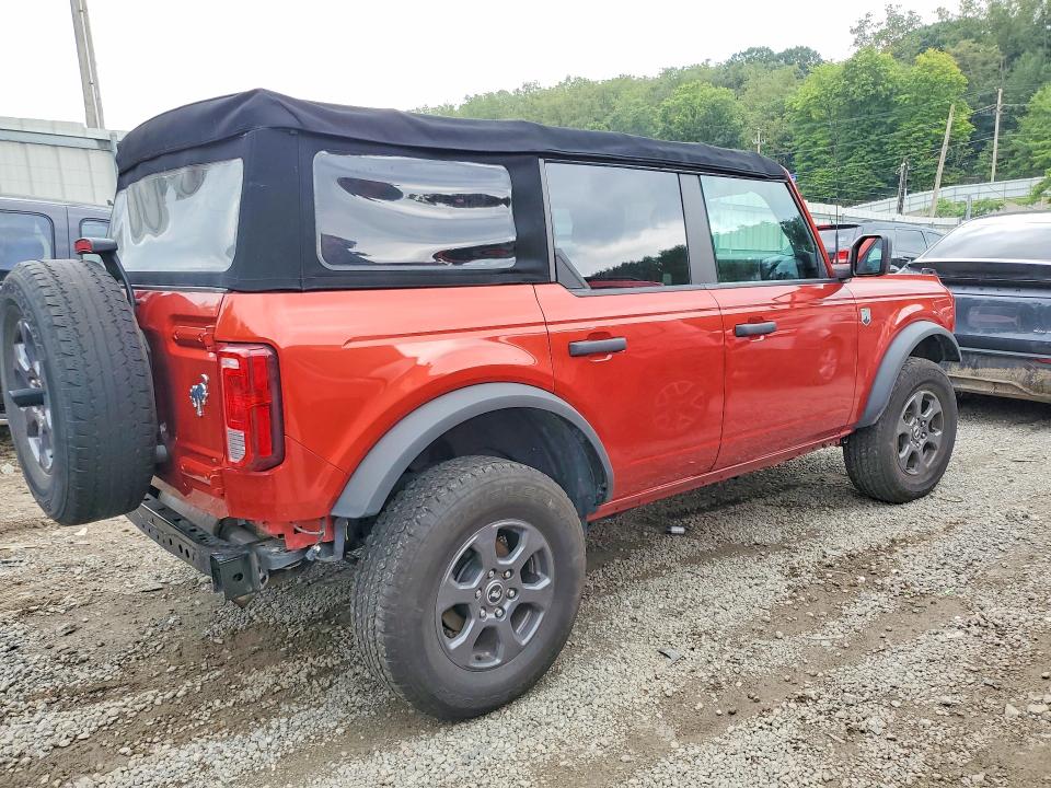 Photo 3 from auction – 2022 FORD BRONCO with VIN 1FMDE5BH2NLB23562