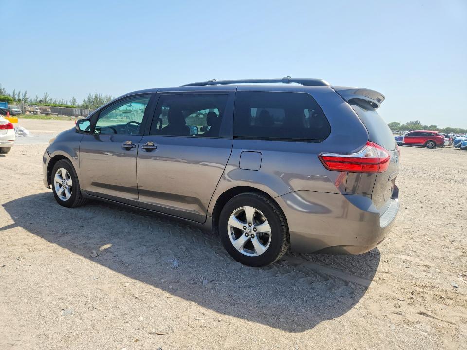 Photo 2 from auction – 2017 TOYOTA SIENNA with VIN 5TDKZ3DC0HS870196