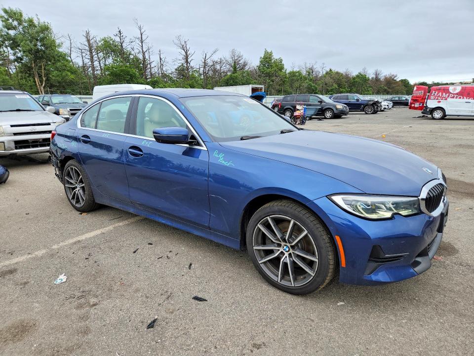 Фото 4 с аукциона – 2021 BMW 330XI с VIN 3MW5R7J01M8B75935