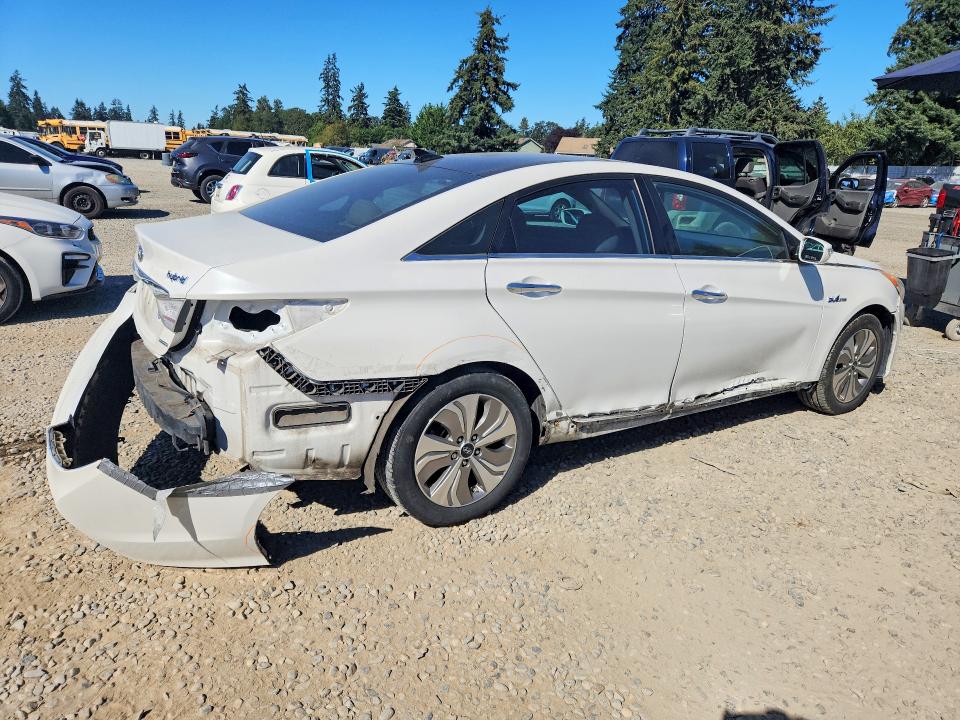 Photo 3 from auction – 2013 HYUNDAI SONATA with VIN KMHEC4A48DA076096