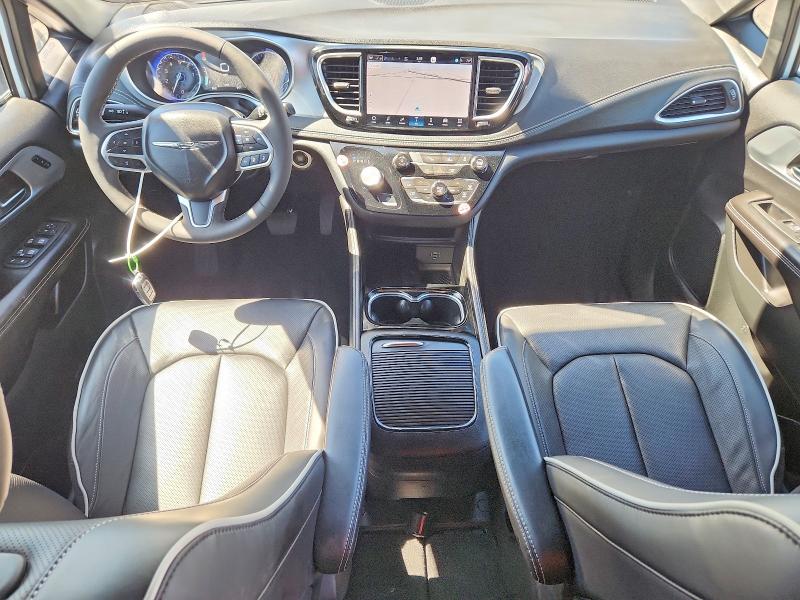 Photo 8 from auction – 2026 CHRYSLER PACIFICA with VIN 2C4RC1GG7TR243869