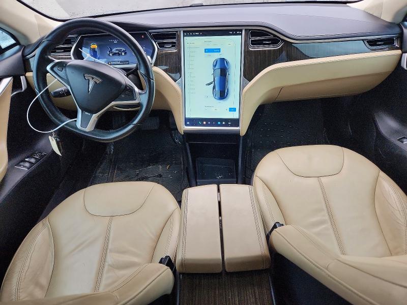 Photo 8 from auction – 2013 TESLA MODEL S with VIN 5YJSA1AG4DFP08699