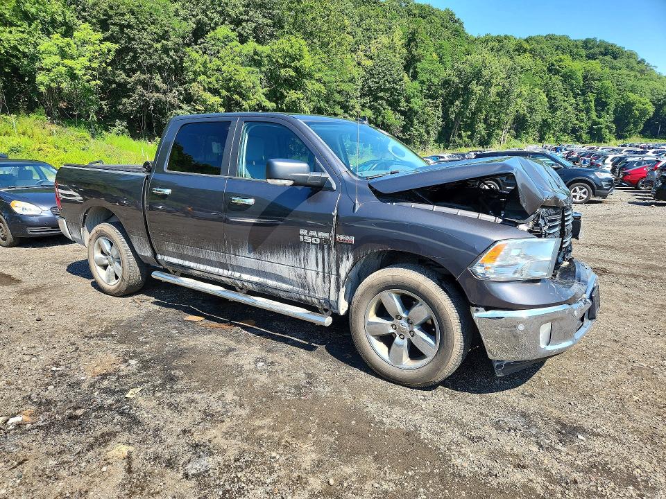 Photo 4 from auction – 2017 RAM 1500 with VIN 3C6RR7LT2HG660860