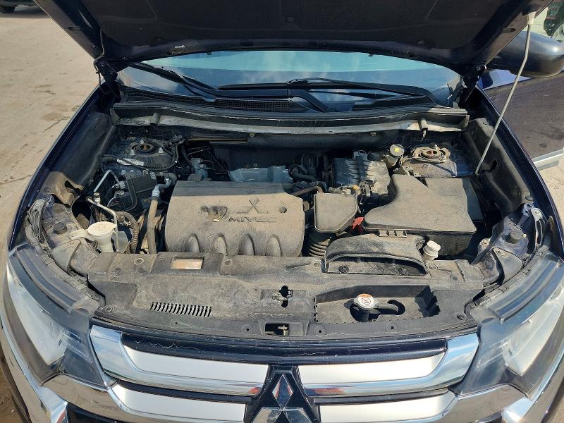 Photo 12 from auction – 2018 MITSUBISHI OUTLANDER with VIN JA4AZ3A31JZ059294